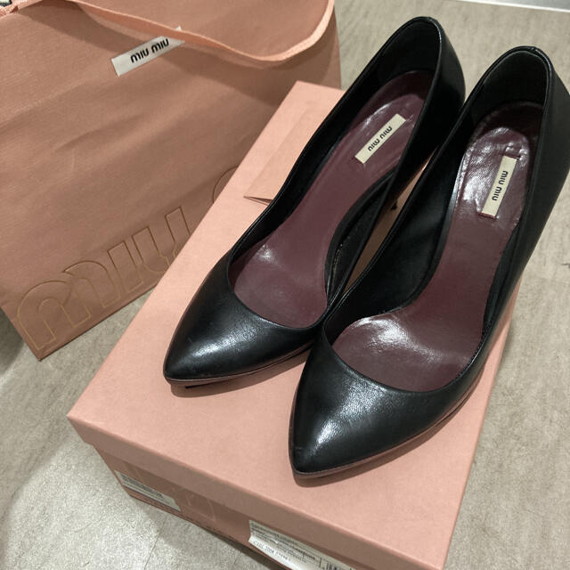 miumiu 箱ショッパー付き　レザーパンプス 黒 ブラック