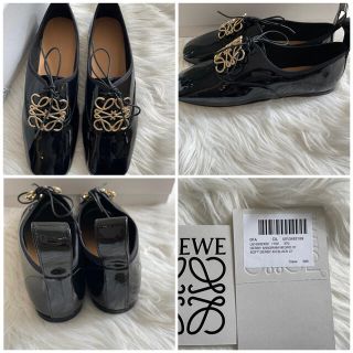 LOEWE アナグラムホワイトパテントレースアップシューズ