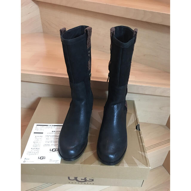 新品★国内正規品定価：35200円 ★UGG ブーツ