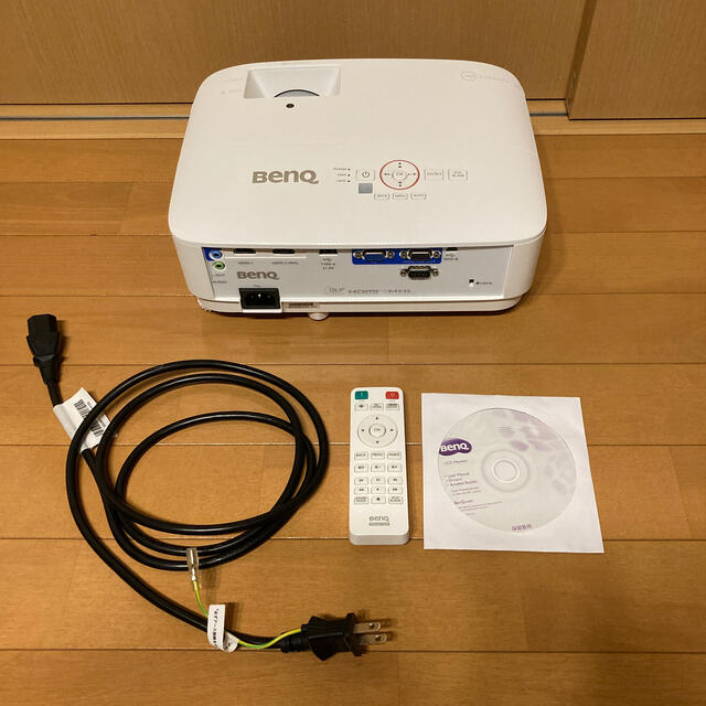 BenQ 短焦点プロジェクター