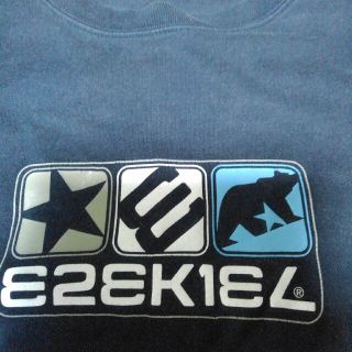 E2EKIEL　長袖Tシャツ　サイズ　L(シャツ)