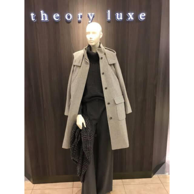 Theory luxe(セオリーリュクス)のTheory luxe ダウンライナー付きコート レディースのジャケット/アウター(ダッフルコート)の商品写真