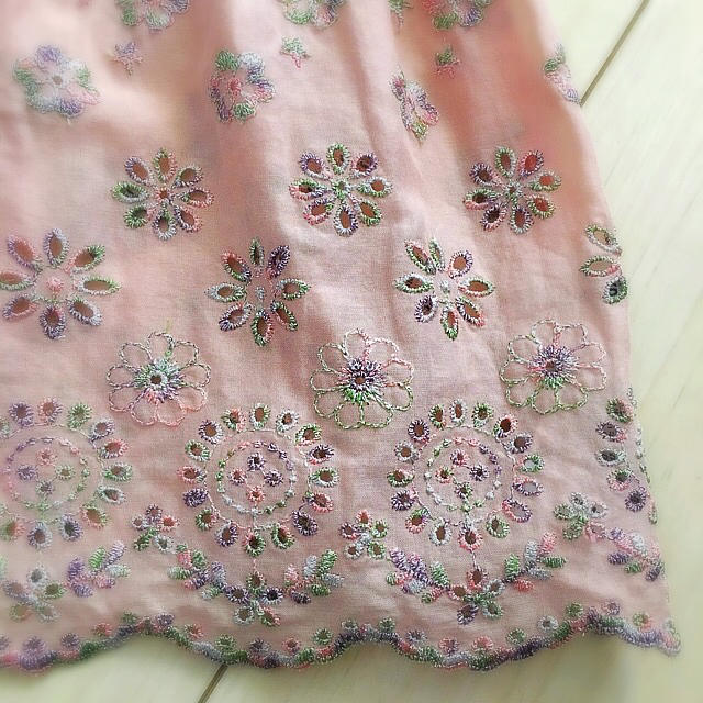 JILLSTUART(ジルスチュアート)のジルスチュアート 刺繍ブラウス レディースのトップス(シャツ/ブラウス(半袖/袖なし))の商品写真