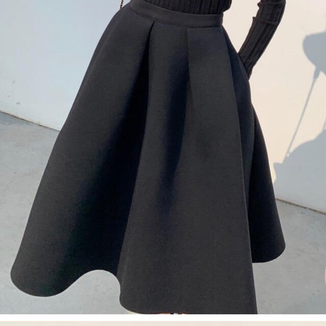 ZARA(ザラ)のremi様専用　バースデーバッシュ　ボンディングスカート レディースのスカート(ひざ丈スカート)の商品写真