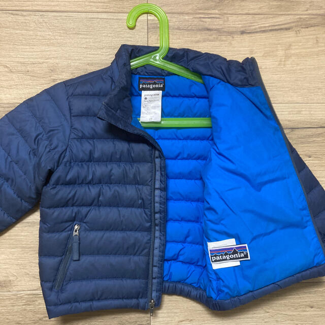 patagonia(パタゴニア)のパタゴニア　ベビーダウンセーター　2T キッズ/ベビー/マタニティのベビー服(~85cm)(ジャケット/コート)の商品写真