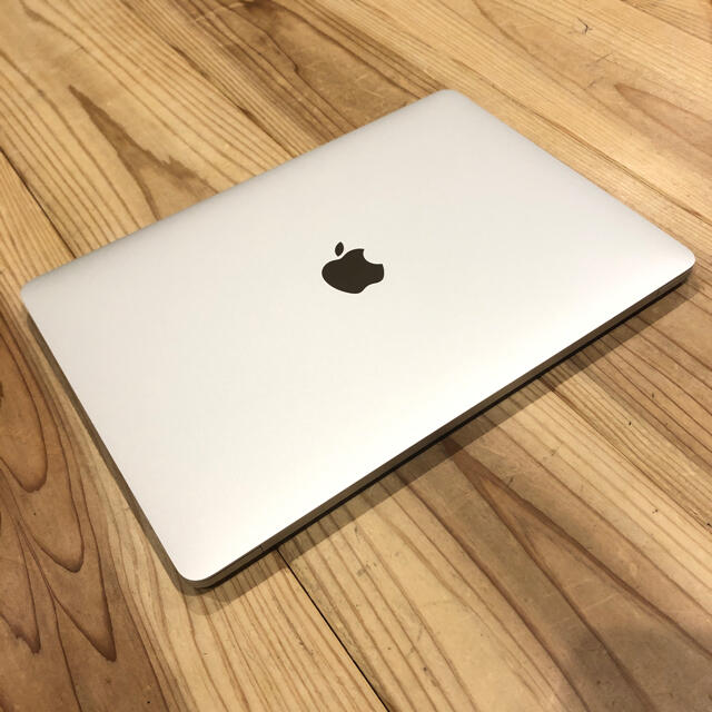 1年保証』 MacBook pro13インチ2016モデル