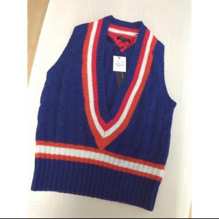 トミーヒルフィガー(TOMMY HILFIGER)のTOMMY HILFIGER❤︎ネイビーニットベスト M新品(ベスト/ジレ)