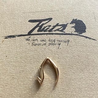 RATS - Rats ラッツ ピアス 1st ゴールド 未使用 ケース付きの RATS - Rats ラッツ ピアス 1st ゴールド 未使用 ケース付きの