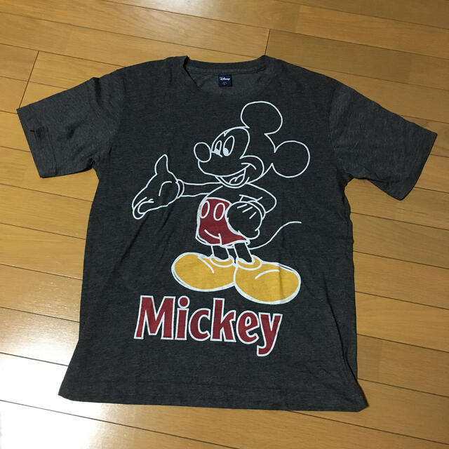 Disney(ディズニー)の★ディズニー ミッキーTシャツ グレー Lサイズ       E19 メンズのトップス(Tシャツ/カットソー(半袖/袖なし))の商品写真