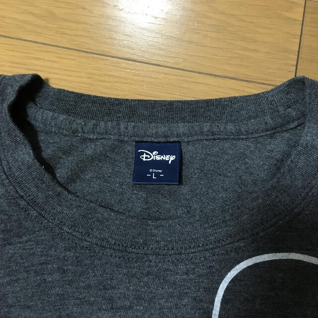 Disney(ディズニー)の★ディズニー ミッキーTシャツ グレー Lサイズ       E19 メンズのトップス(Tシャツ/カットソー(半袖/袖なし))の商品写真