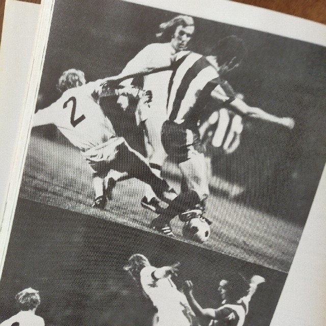 「サッカーの戦術」 エンタメ/ホビーの本(趣味/スポーツ/実用)の商品写真