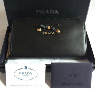 プラダ(PRADA)のPRADA 長財布 ラウンドファスナー(財布)