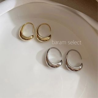 ドゥーズィエムクラス(DEUXIEME CLASSE)の今週中セール価格❗Drop hoop pierce  gold/silver(ピアス)