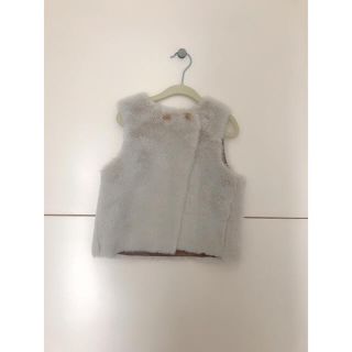 ザラキッズ(ZARA KIDS)の大幅値下げ★美品　ZARA kids ファーベスト　104cm(ジャケット/上着)