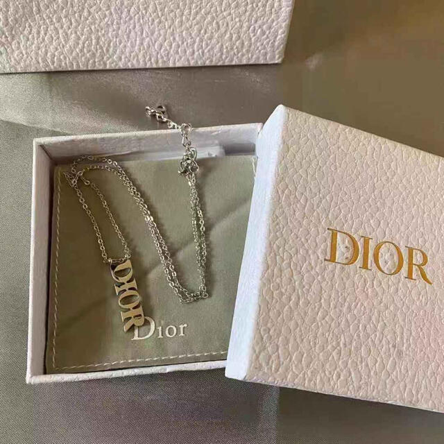 dior ネックレス