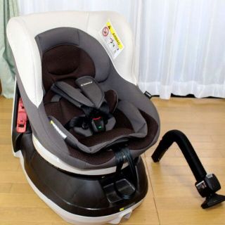 コンビ(combi)の美品 Combi ネセルターン EC◆アガットブラック◆新生児～コンビ◆(自動車用チャイルドシート本体)