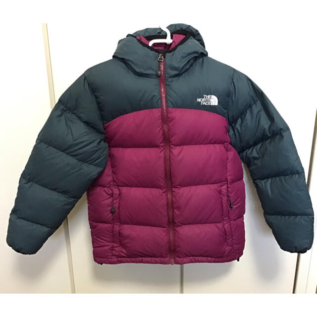 THE NORTH FACE(ザノースフェイス)のノースフェイス ダウンジャケット 140 THE NORTH FACE キッズ/ベビー/マタニティのキッズ服男の子用(90cm~)(ジャケット/上着)の商品写真