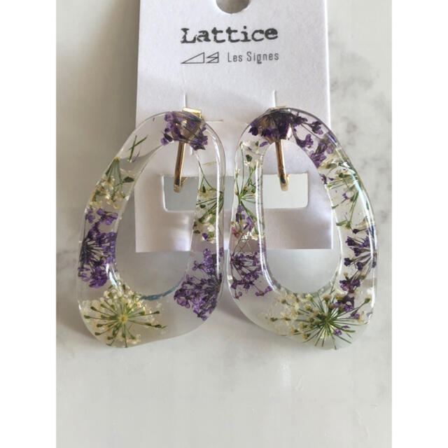 TODAYFUL(トゥデイフル)のlattice     イヤリング☺︎フラワーイヤリング　クリアイヤリング レディースのアクセサリー(イヤリング)の商品写真