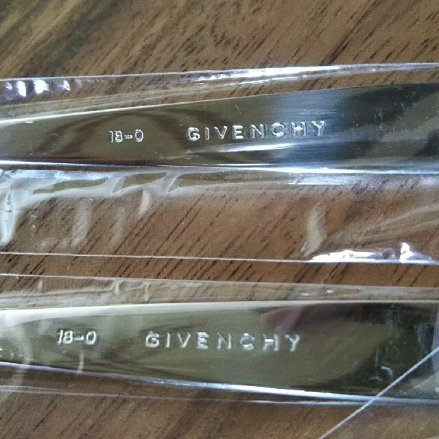 GIVENCHY(ジバンシィ)のGIVENCHY  デザートフォーク 2本セット インテリア/住まい/日用品のキッチン/食器(カトラリー/箸)の商品写真