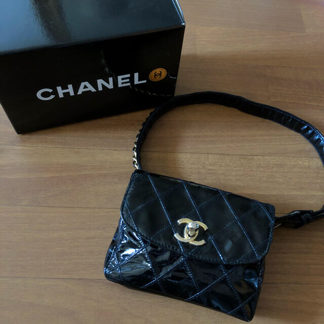 CHANEL(シャネル)のCHANEL ウエストポーチ レディースのバッグ(ボディバッグ/ウエストポーチ)の商品写真