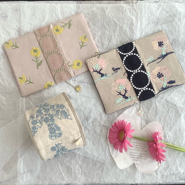 予約♡専用♡imysi様♡まあるい小物入れとブックカバー♡計3点 www ...