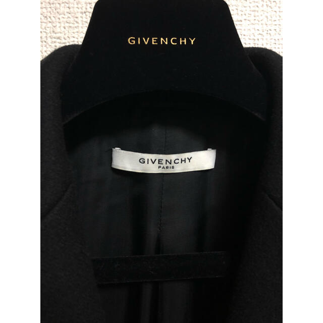 GIVENCHY(ジバンシィ)のジバンシー 定価30万　チェスターコートジバンシィリカルドティッシ　ブラック36 レディースのジャケット/アウター(チェスターコート)の商品写真