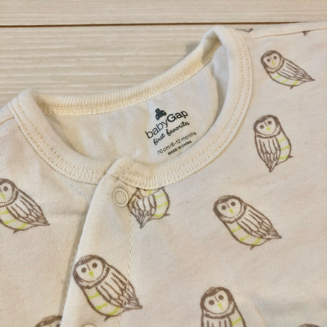 babyGAP(ベビーギャップ)のbabyGAP 中綿入りロンパース キッズ/ベビー/マタニティのベビー服(~85cm)(ロンパース)の商品写真