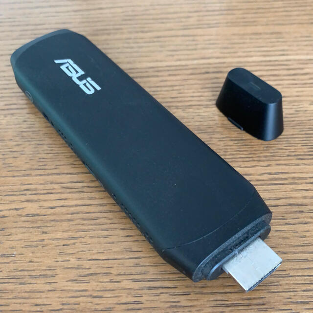 ASUS(エイスース)のASUS スティック型PC デスクトップPC  VivoStick TS10 スマホ/家電/カメラのPC/タブレット(デスクトップ型PC)の商品写真