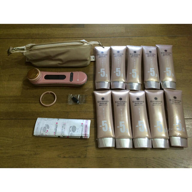 エステナードソニック MOMO コスメ/美容のスキンケア/基礎化粧品(フェイスローラー/小物)の商品写真