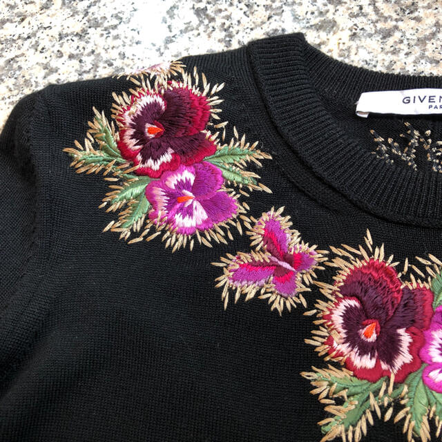 ジパンシィ花柄セーター 1