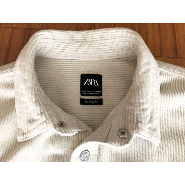 ZARA(ザラ)の未使用に近い‼︎ ZARA ザラ コーデュロイ シャツ Sサイズ メンズのトップス(シャツ)の商品写真