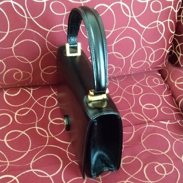 Tiffany & Co.(ティファニー)の美品 ティファニー レザー ヴィンテージ 黒 ゴールド ミラー付 ハンドバッグ  レディースのバッグ(ハンドバッグ)の商品写真