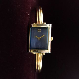 SAINT LAURENT(腕時計 ・ ゴールド/金色系)のフリマアイテム一覧 SAINT LAURENT(腕時計 ・ ゴールド/金色系)のフリマアイテム一覧
