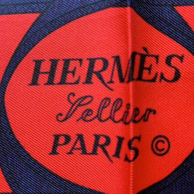 Hermes(エルメス)のエルメスカレ　黄金の拍車　９０㎝　超美品 レディースのファッション小物(バンダナ/スカーフ)の商品写真