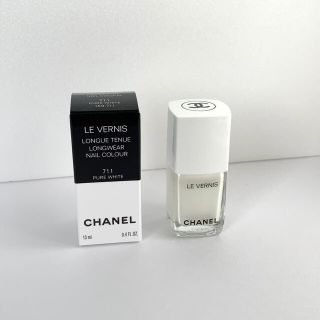 シャネル(CHANEL)のCHANEL「ヴェルニ ロング トゥニュ」＃711 ピュア ホワイト限定色(マニキュア)