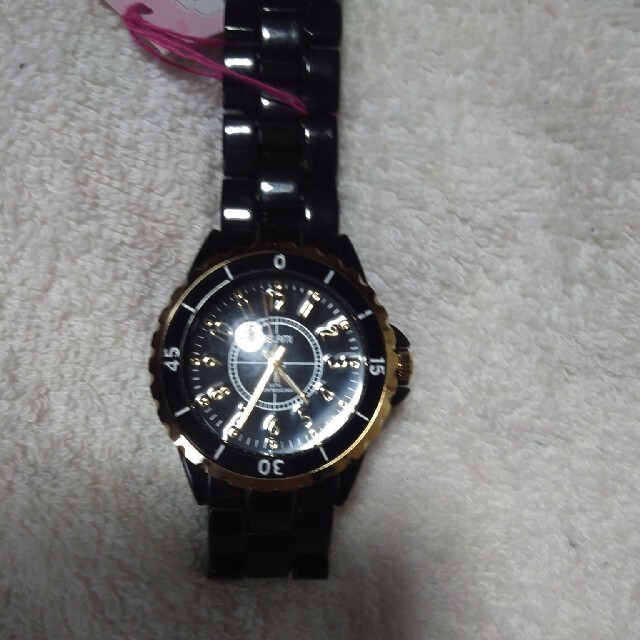 BELAMI レディース腕時計 ジリコニアとオニキス ベルトに装飾