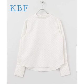 ケービーエフ(KBF)の新品タグ付KBFフロッキードットブラウス(シャツ/ブラウス(長袖/七分))