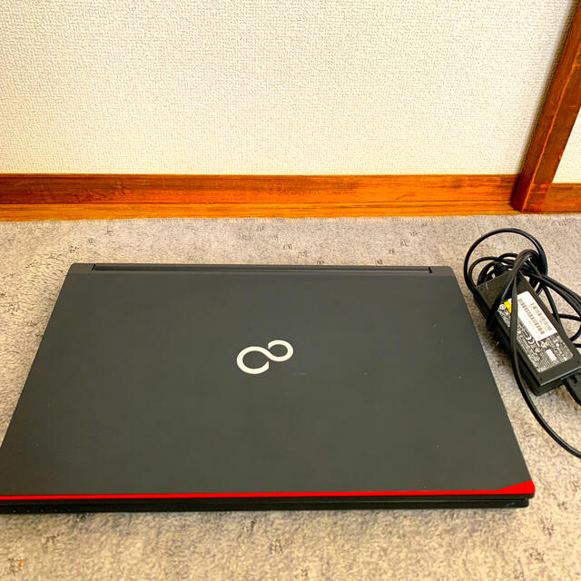 FUJITSU () Lifebook A573