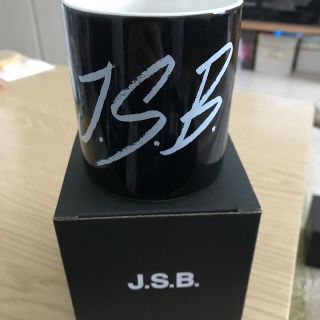 サンダイメジェイソウルブラザーズ(三代目 J Soul Brothers)のjsb マグカップ 黒(ミュージシャン)