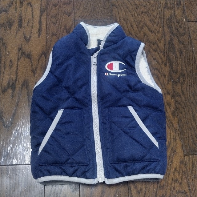 Champion(チャンピオン)のChampion　チャンピオン　ベスト　ボアベスト　90 キッズ　 キッズ/ベビー/マタニティのキッズ服男の子用(90cm~)(ジャケット/上着)の商品写真