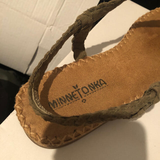 Minnetonka(ミネトンカ)の専用MINNETONKA Joanie Sling Backミネトンカ サンダル レディースの靴/シューズ(サンダル)の商品写真