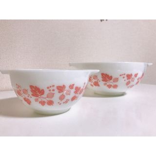 パイレックス(Pyrex)の【貴重】パイレックス　ボウル2点セット(食器)