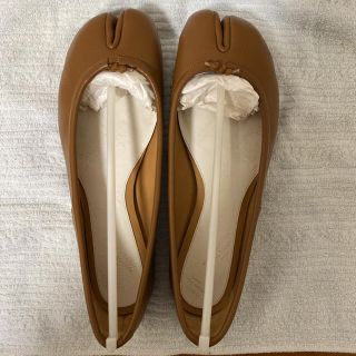 マルタンマルジェラ(Maison Martin Margiela)のメゾンマルジェラ Tabi パンプス フラットシューズ 36 正規品　ブラウン(ハイヒール/パンプス)