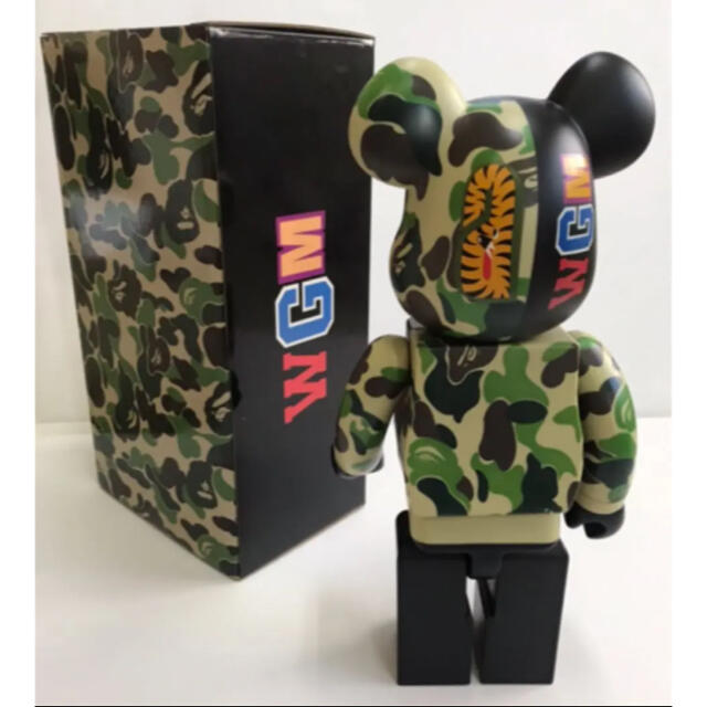 A BATHING APE(アベイシングエイプ)のBE@RBRICK BAPE CAMO SHARK 400％ ベアブリック ハンドメイドのおもちゃ(フィギュア)の商品写真