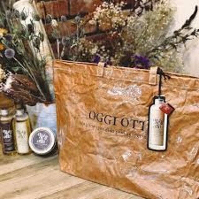 oggi otto(オッジィオット)の【Koko様専用】 Oggiotto ノベルティトートバッグ コスメ/美容のヘアケア/スタイリング(トリートメント)の商品写真