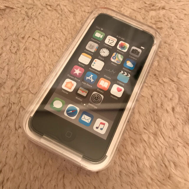 iPod touch(アイポッドタッチ)のiPod touch 32G スペースグレイ　新品　アイポッドタッチ スマホ/家電/カメラのオーディオ機器(ポータブルプレーヤー)の商品写真