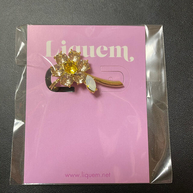 Liquem ディフォルメ　マーガレット　イヤカフ　イヤリング