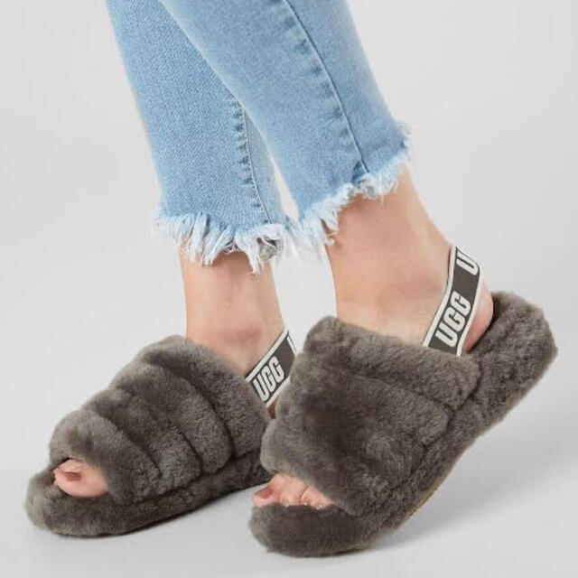 新品　UGG   サンダル   Fluff Yeah Slide  23cm