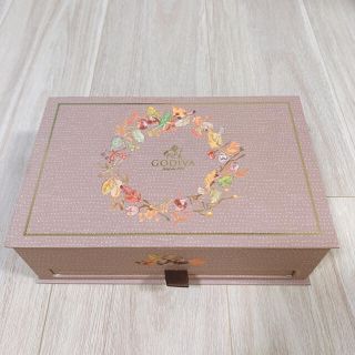 GODIVA ハッピー オータム ラグジュアリー ボックス30粒入　空箱(小物入れ)