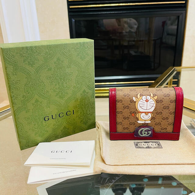Gucci - よっぴ様専用 グッチ ドラえもん 牛ドラ カードケース (コイン